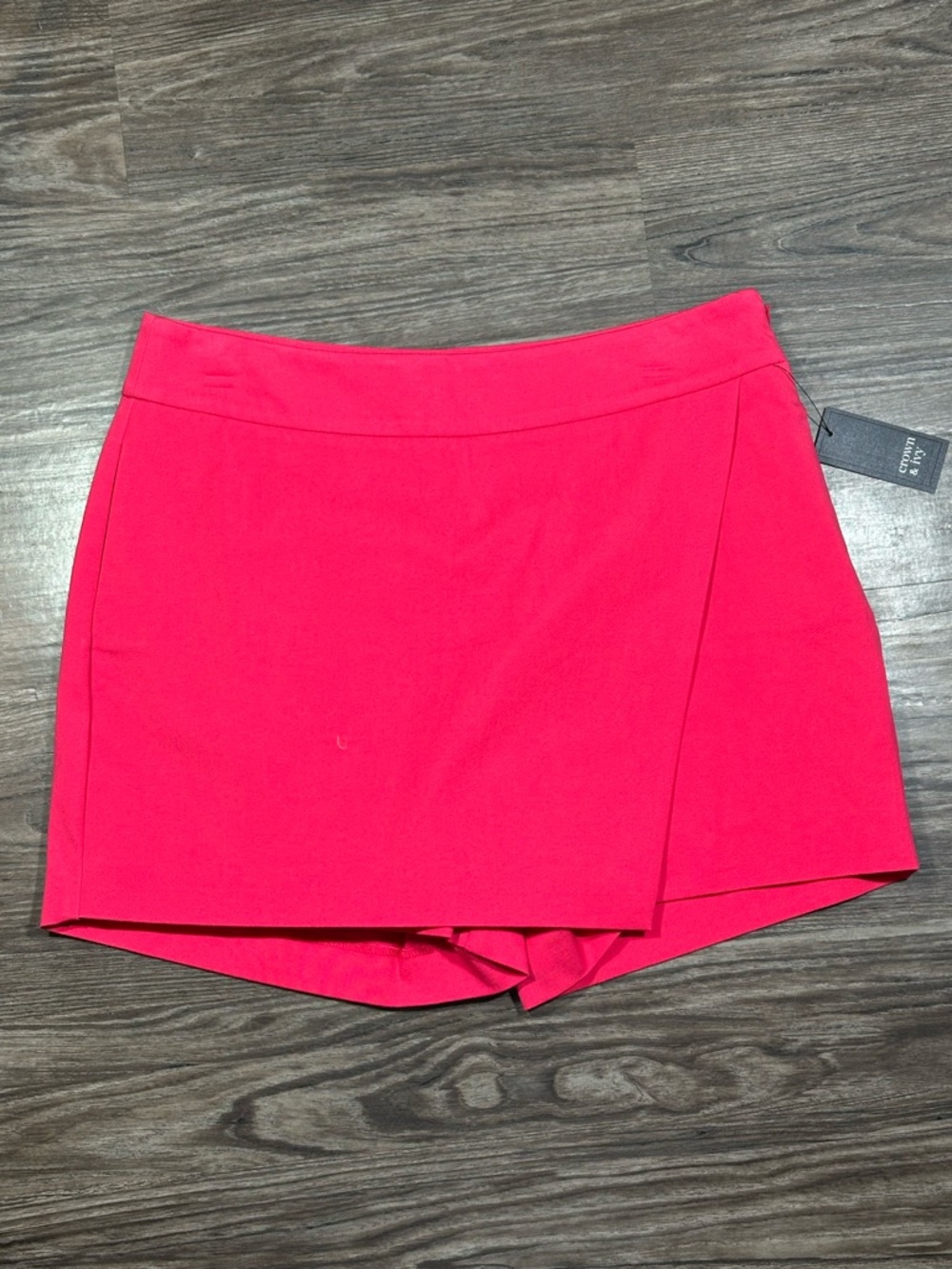 NWT $55 CROWN & IVY Coral Vivi BOLD MOVES Skort 6